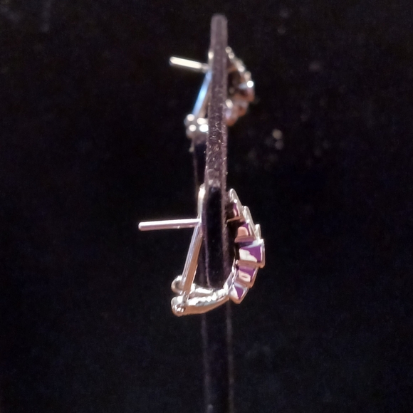 14k White Gold Diamond Baguette Earrings - Picture 5 of 8